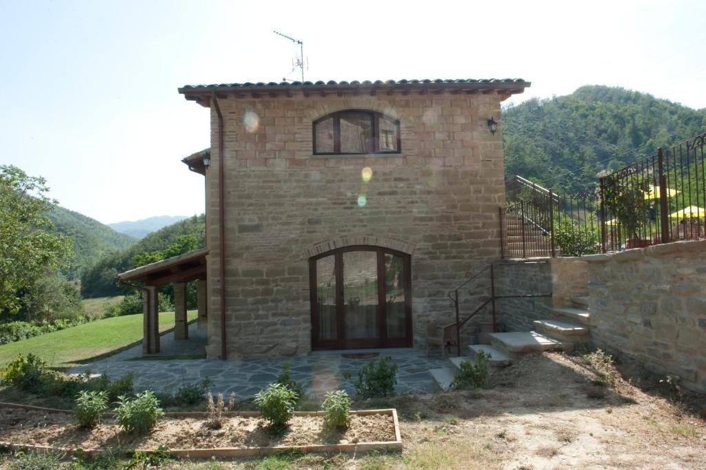 Agriturismo Ca' Montioni Guest House Mercatello sul Metauro Bagian luar foto